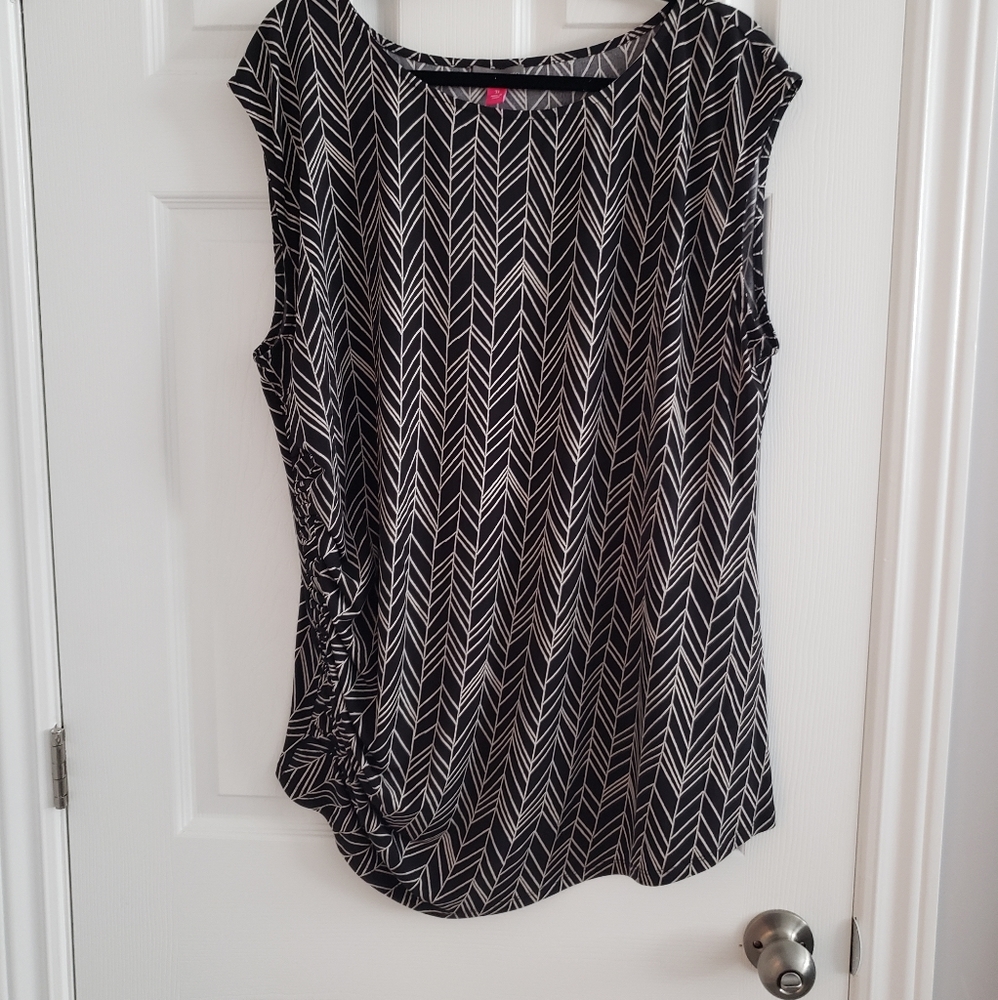 Sleeveless blouse with side ruching